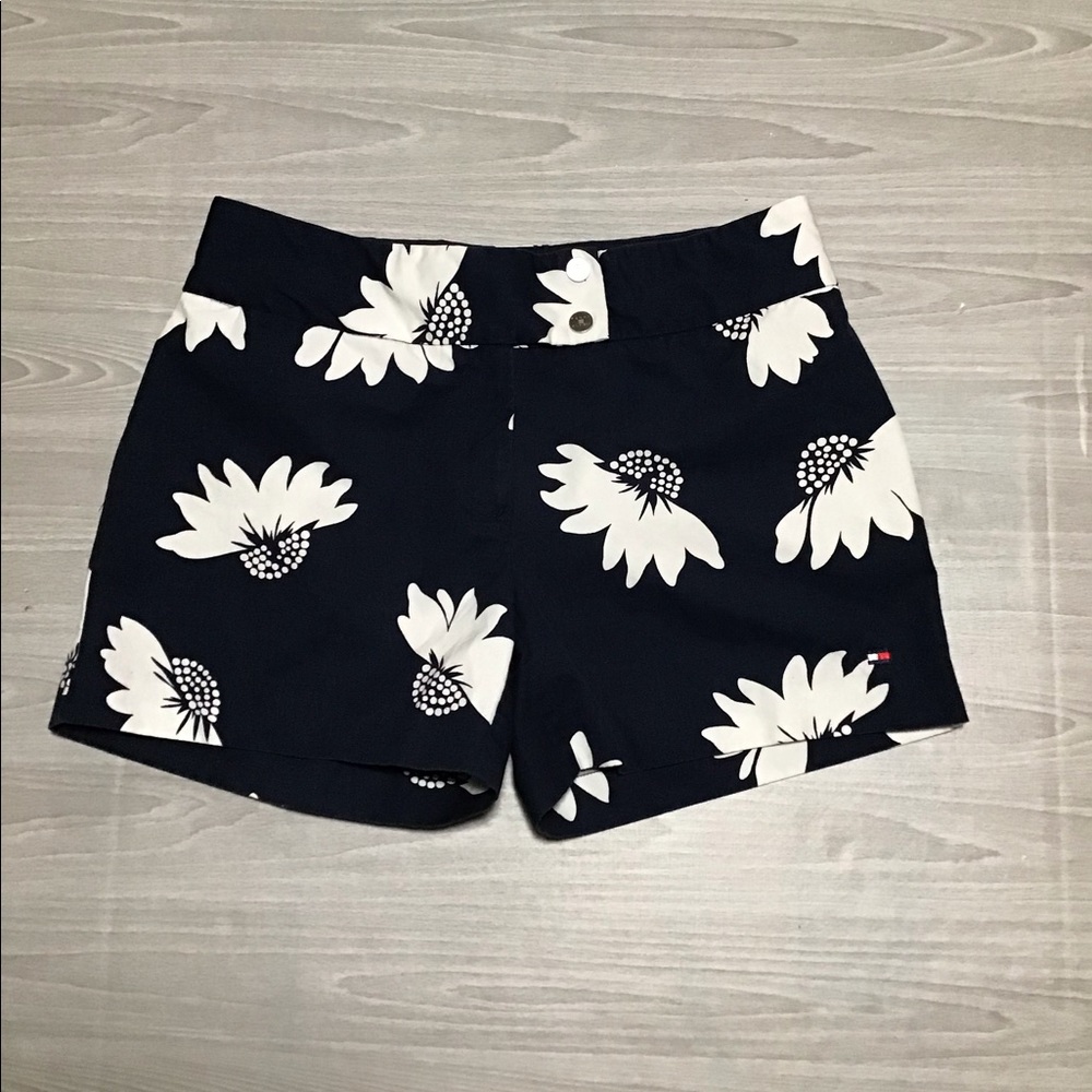 .Tommy Hilfiger navy & white floral shorts. 6